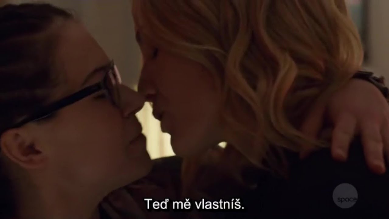 #52 CZ Orphan Black: Cophine scenes (Cosima & Delphine) 5 season (5x08 all) - CZ subt
