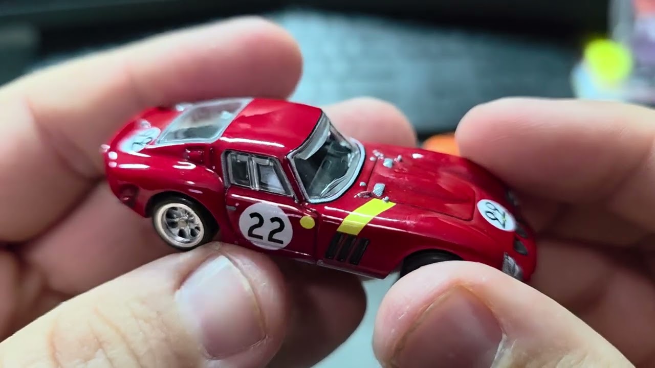 Набор Hot Wheels Team Transport 2025: Ferrari Hauler и Supra из серии 