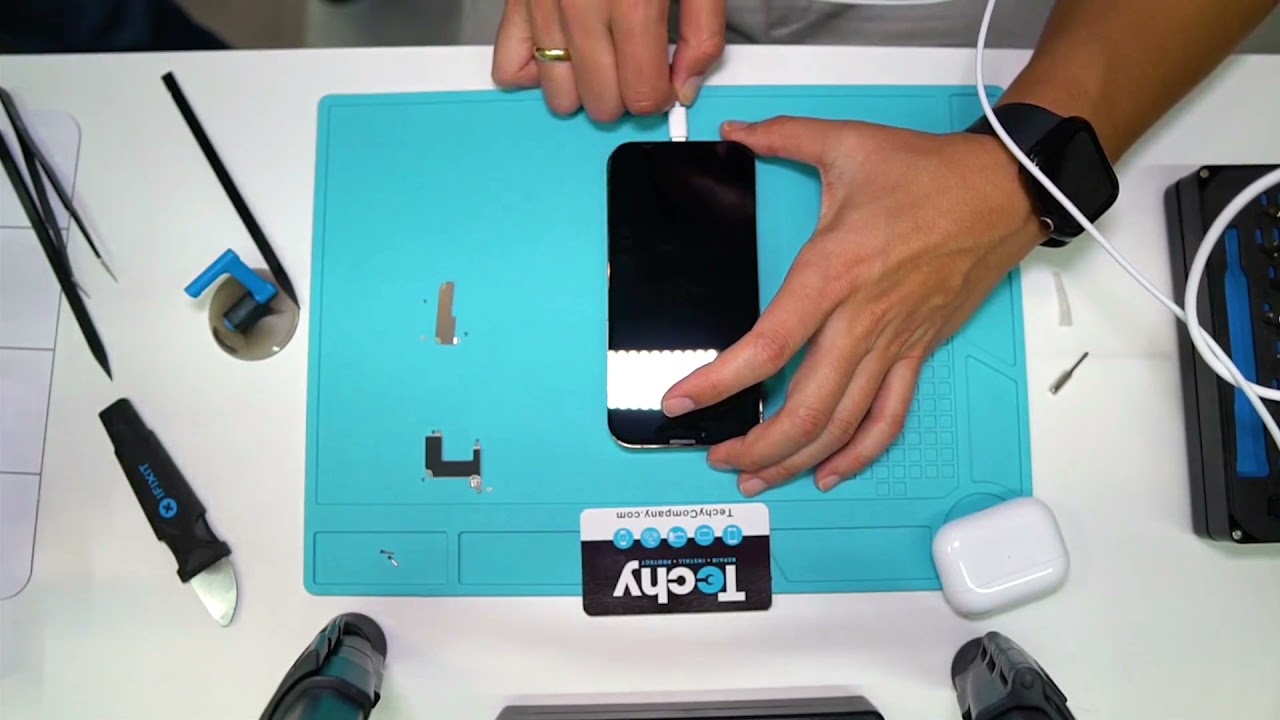 iPhone 13 Repair Step by Step Tutorial with Techy