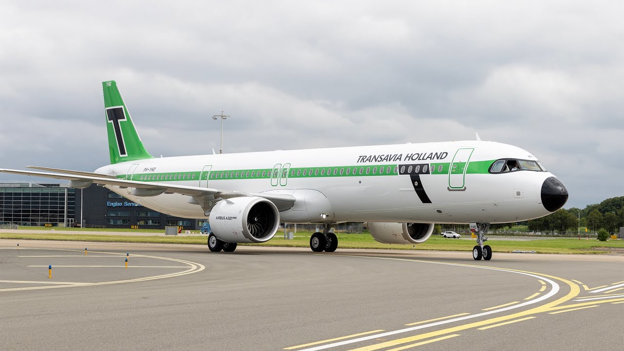 Aankomst Transavia retro Airbus A321neo 💚