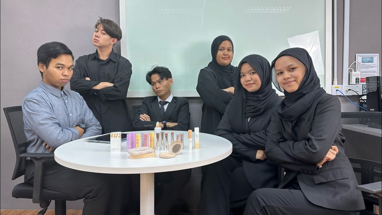 4U2 COSMETICS : SALES PRESENTATION MGT1153