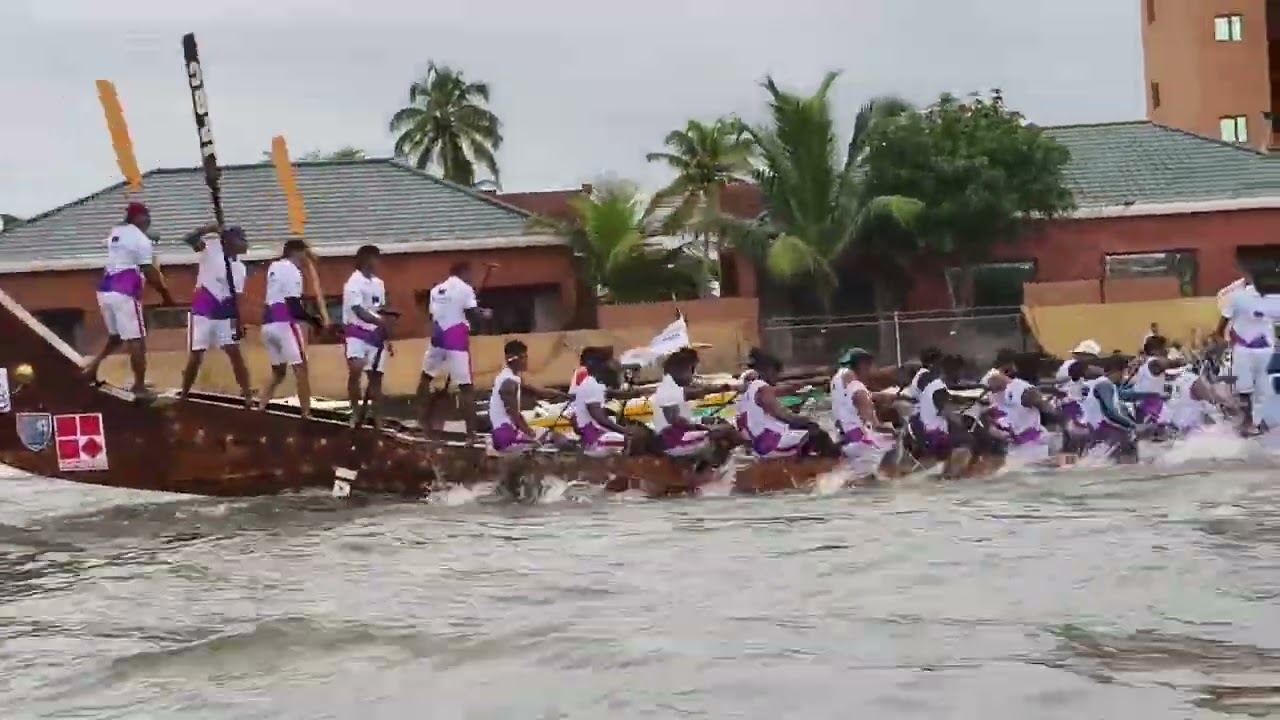 Track entry pallathuruthy in melpadom chundan#keralaboatrace#snakeboat #boatracekerala 