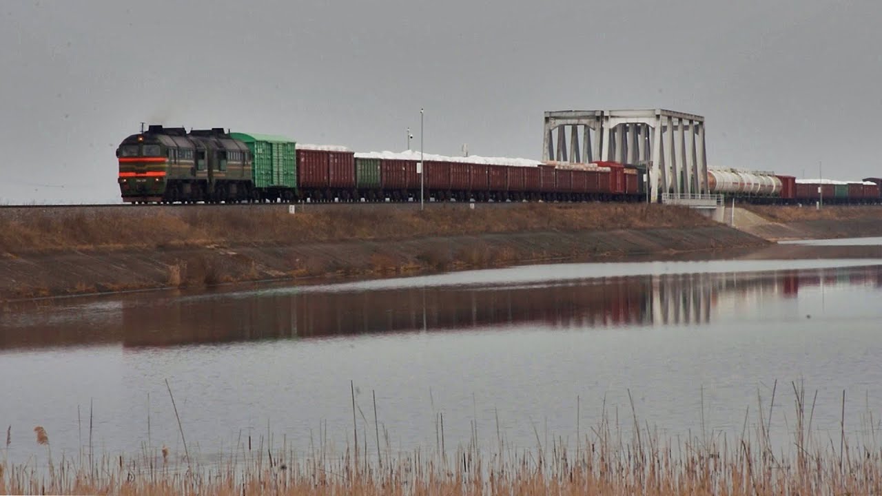 Na grobli w Siemianówce - 2M62-1230