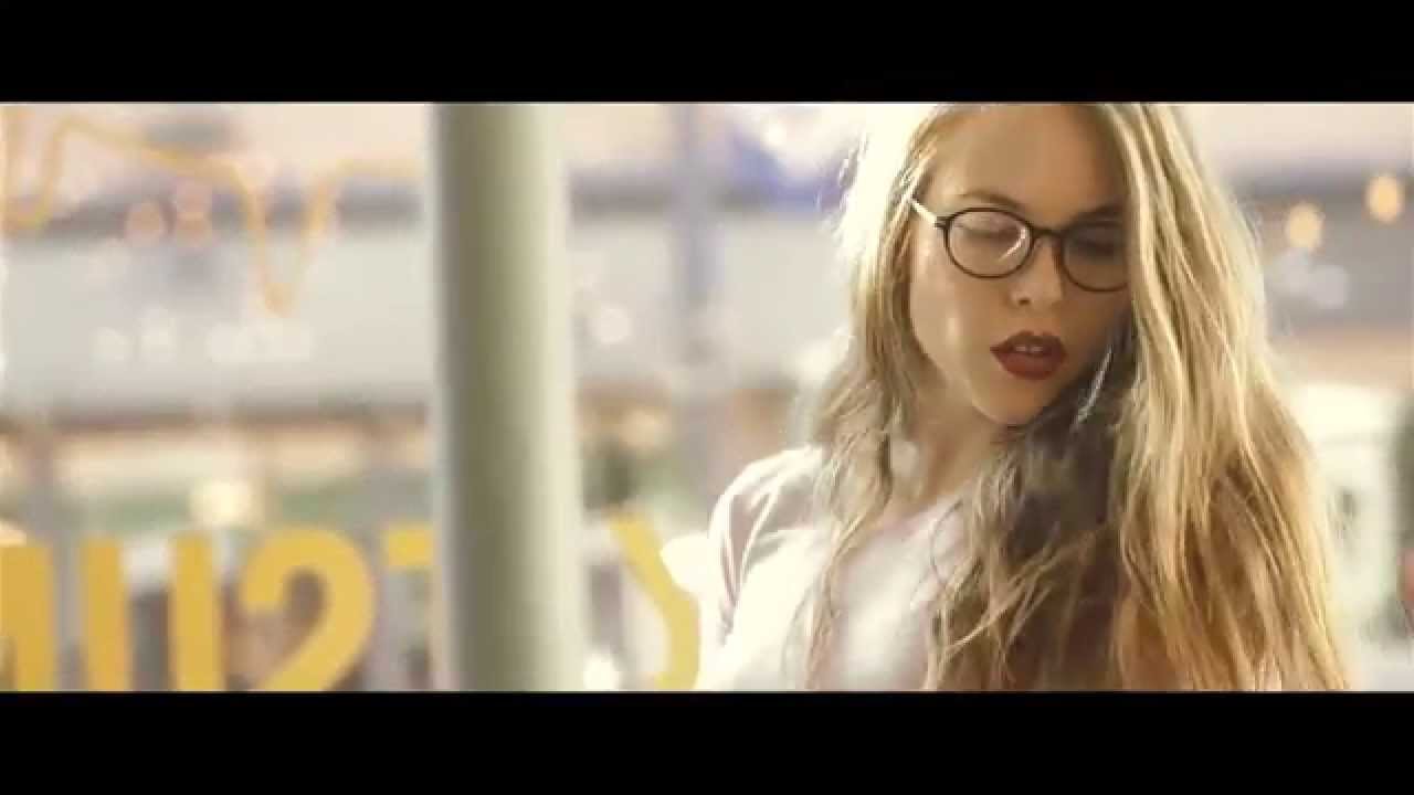 Robert Robert ft. Coriande - Americano (Official Music Video)