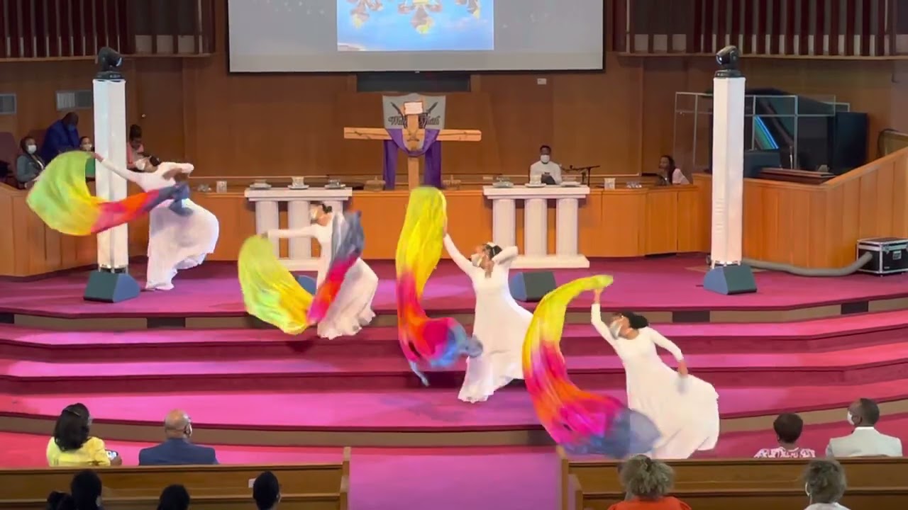 “Crown of Heaven”- The Belonging Co Praise Dance