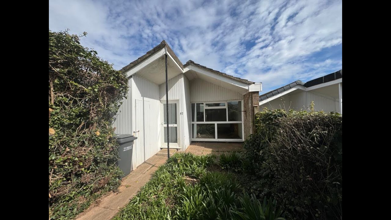 57 Cumber Drive, Brixham, Devon, TQ5 8RW &ndash; May 2025 Auction