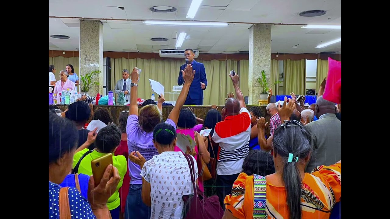 Deus Está Entrando Na Guerra Que Você Não Consegue Vencer - Pregação e Oração