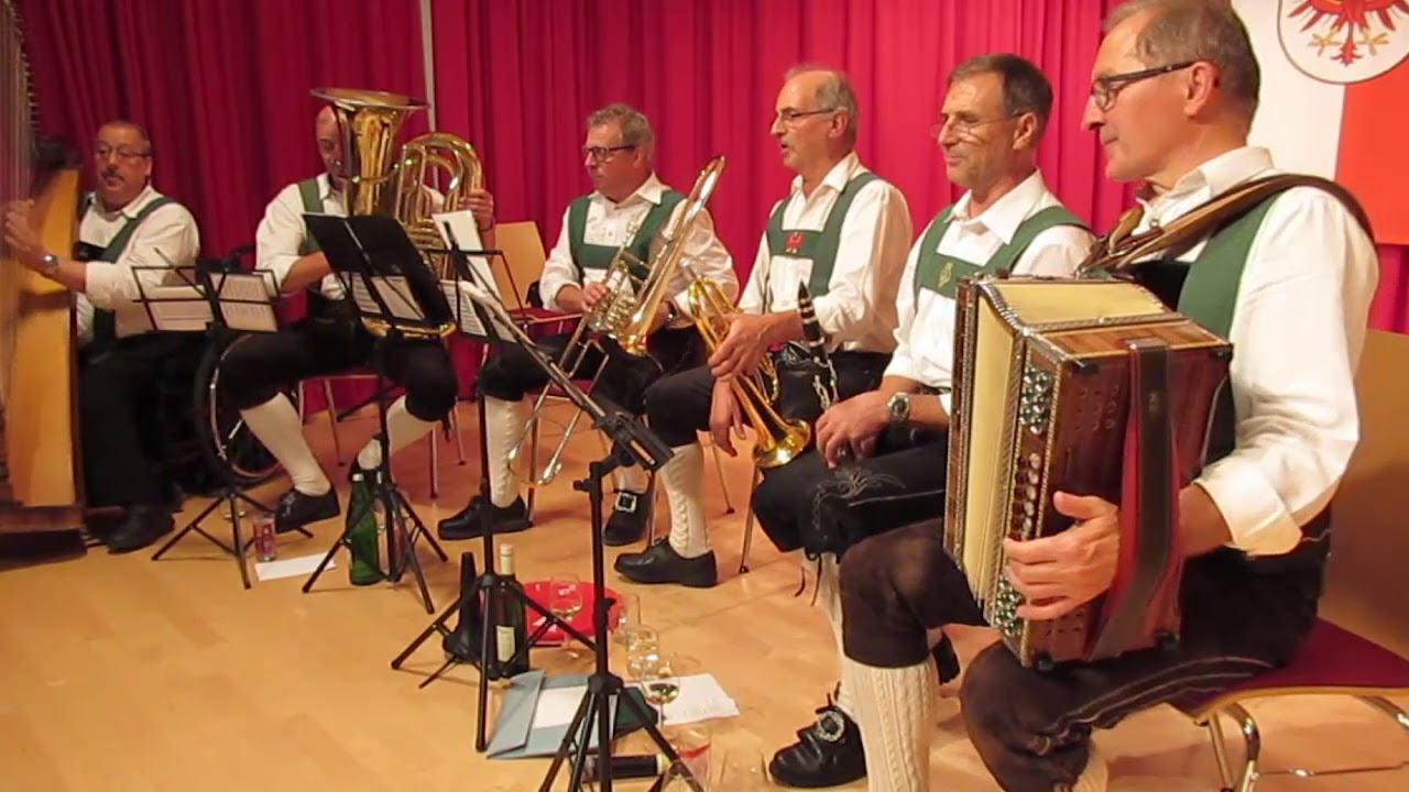Obergrichtler Tanzlmusi mit Wiesich Mahda