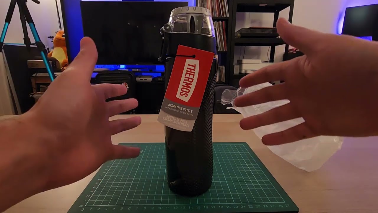 Thermos Hydration Bottle Review: Lightweight, Simple & Effective!