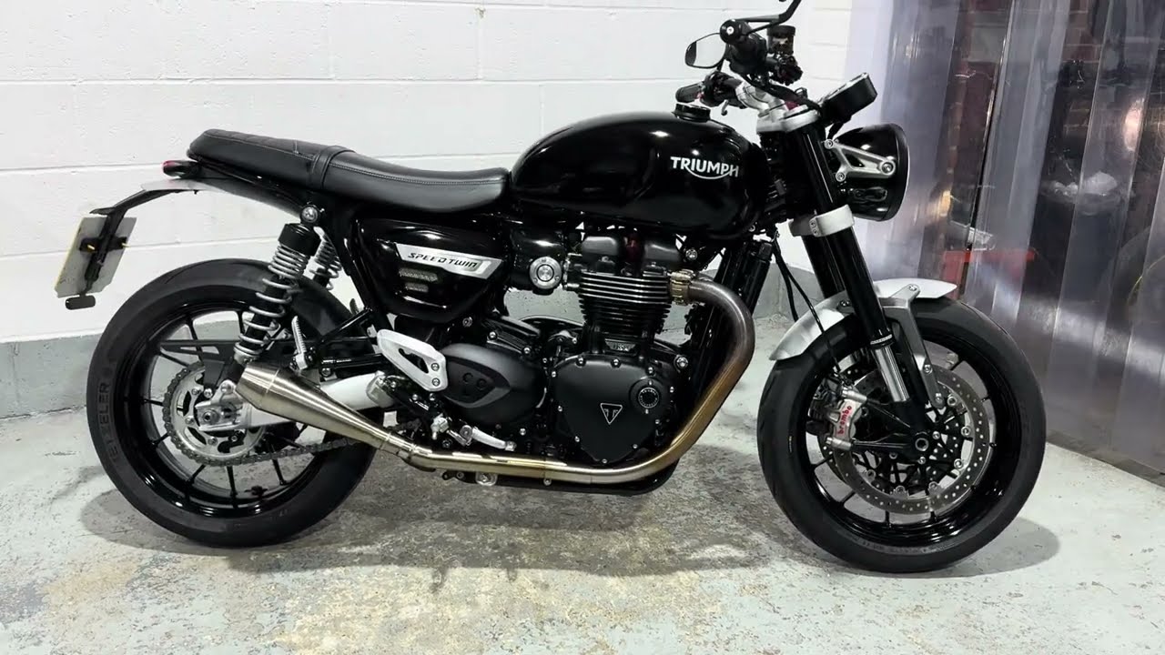 TRIUMPH SPEED TWIN 1200