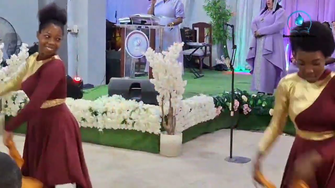 Moun ki tap  mande dance a men li kite yon ti kòmante pou dim siw te renmen la 