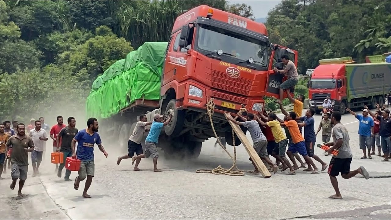 ASTAGHFIRULLAH! Perjuangan Supir Truk Trailer Muatan Berat di Jalur Maut