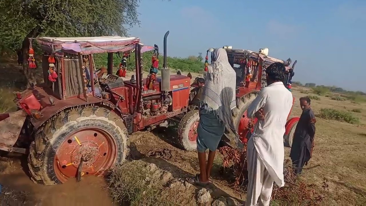 This is it. Raes Pagaru Chandio 's tractor got stuck in a ditch, sa tractor  Vid_06_03_2026_08:59 AM
