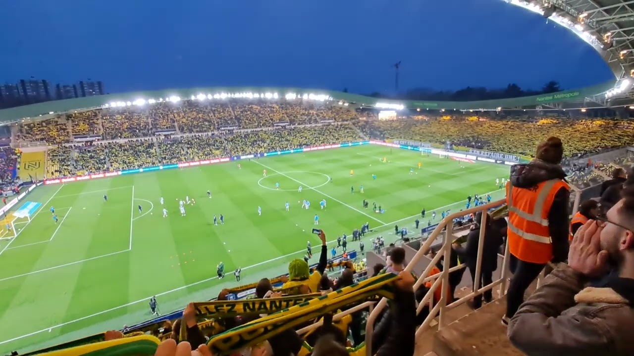 FC Nantes - OL 1/2 finale CDF hymne a la Beaujoire