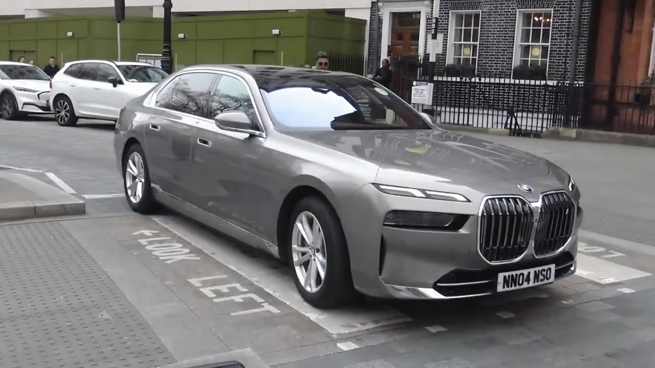 BMW i7 electric luxury sedan