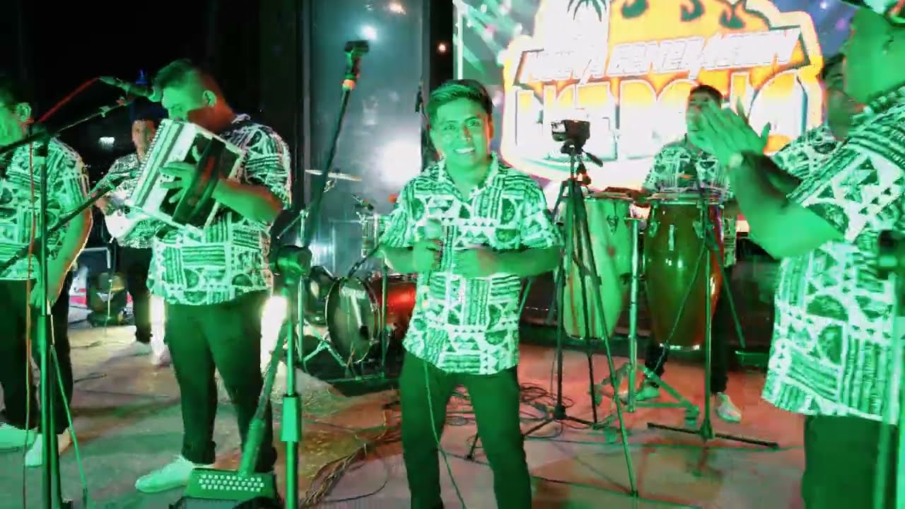 Él la engañó (Live Session) · Nueva Generación Luz Roja de Julio Cruz