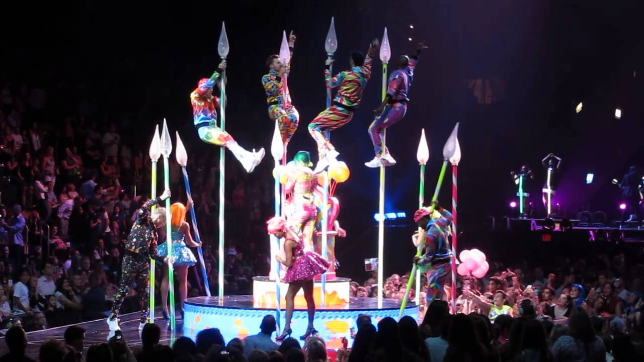 Katy Perry - Happy Birthday & Brings Fan on Stage MSG LIVE 07/09/2014 The Prismatic World Tour