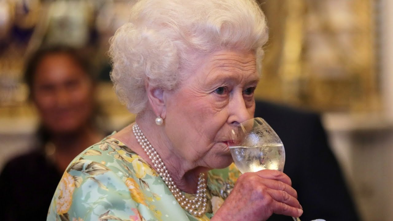 Esto Es Lo Que La Reina Isabel Normalmente Come En Un Día