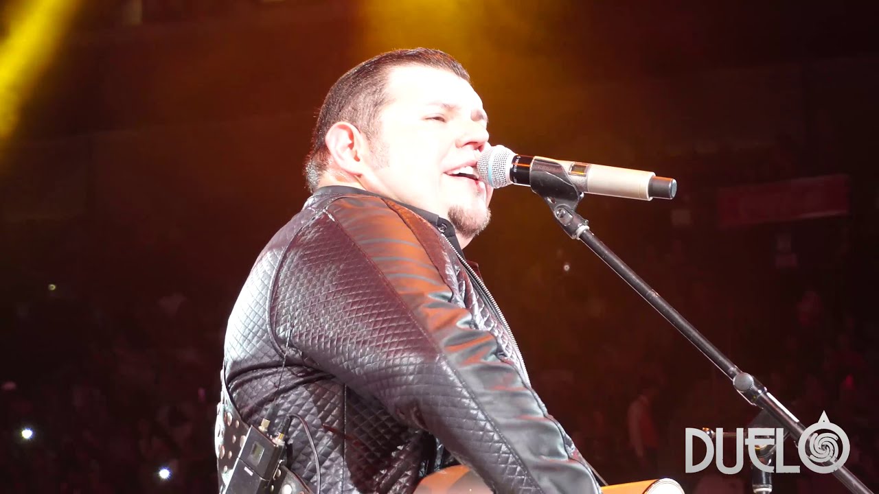 DUELO - A Punto De Empezar Y Olvídame Tú (En Vivo Arena Monterrey)