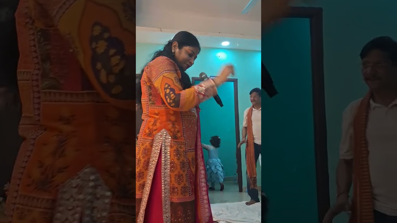Bula lo vrindavan girdhari #reels #kirtan #bhajan #bhakti #singing #trending #fyp #viral 