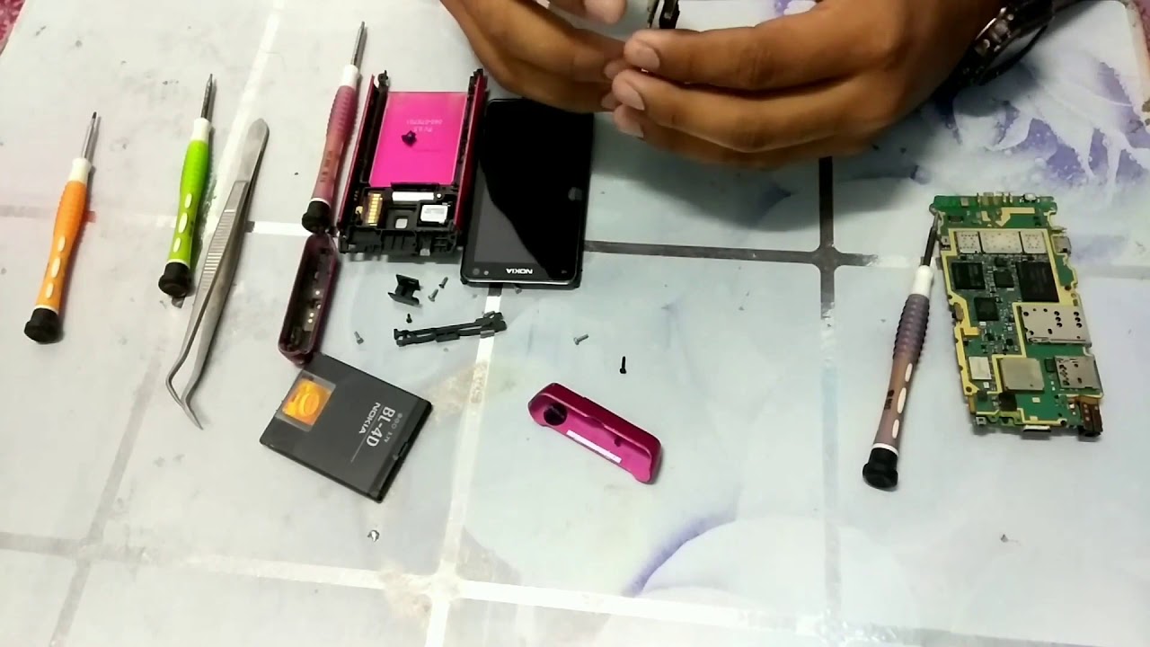 วิธีแกะซ่อม nokia n8