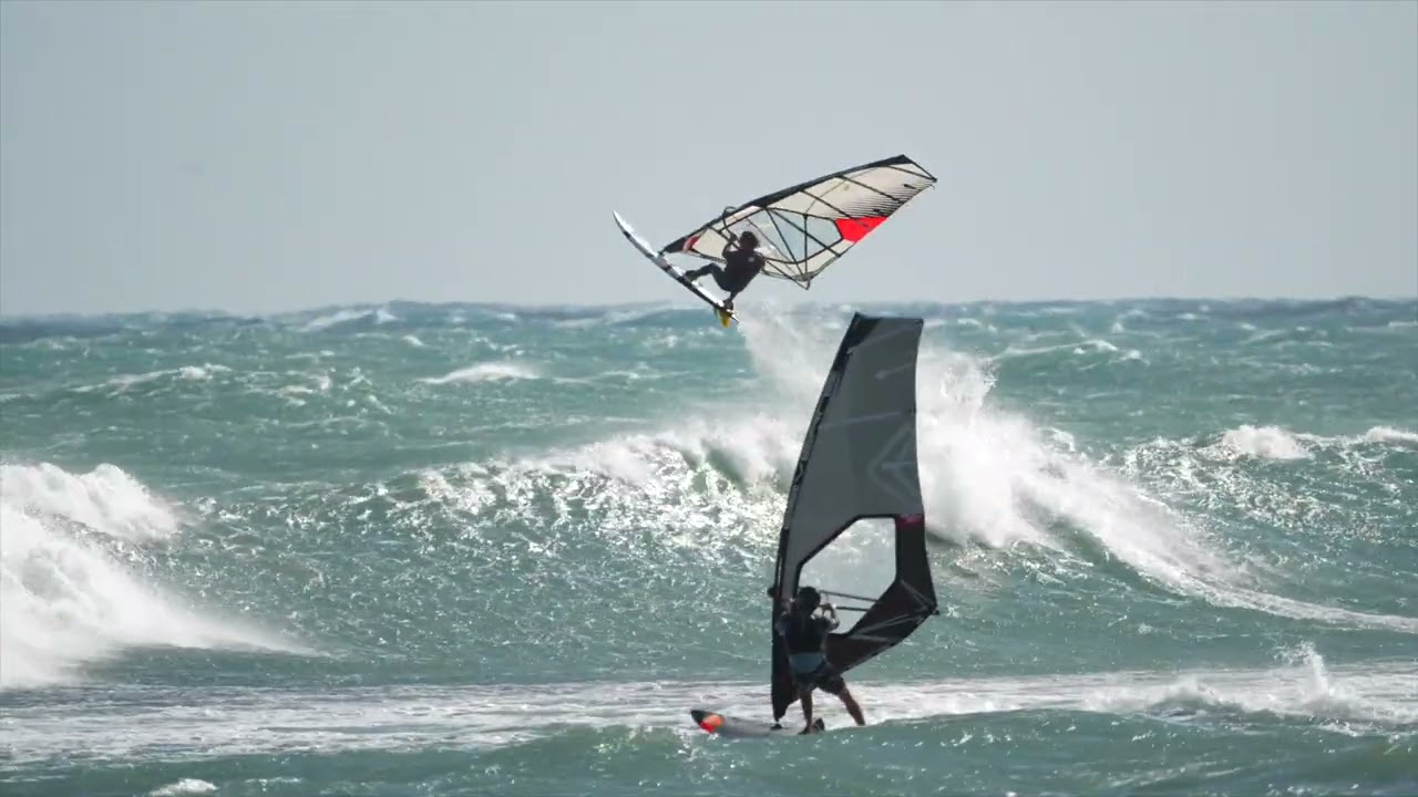 Sessions - Dulan Shacks. Windsurfing Taiwan with WaGaLiGong Dulan Surf & SUP House/哇軋力共都蘭衝浪/立槳/酒吧.