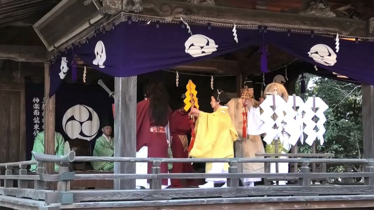 2026 2 1　加須市　玉敷神社初春祭　だるま市　神楽　山めぐり