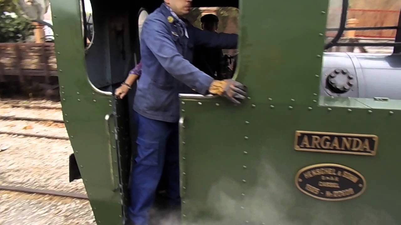 CIFVM Tren de Arganda locomotora Henschel Arganda maniobras en apeadero de la poveda
