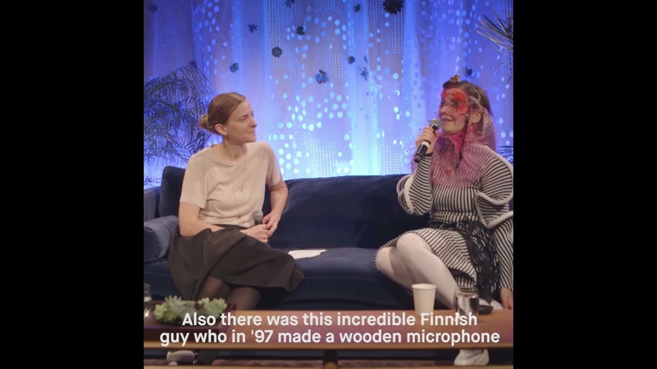 Björk about microphones (2016)