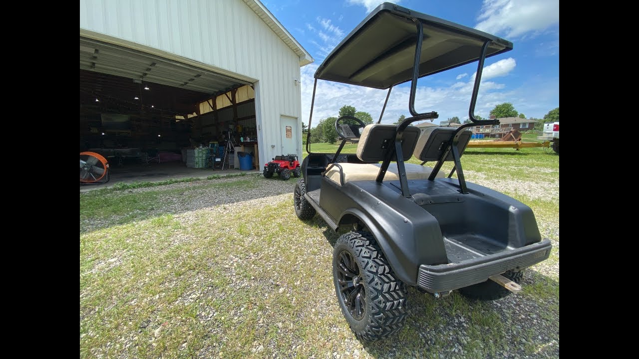 Club Car DS lifted Golf Cart