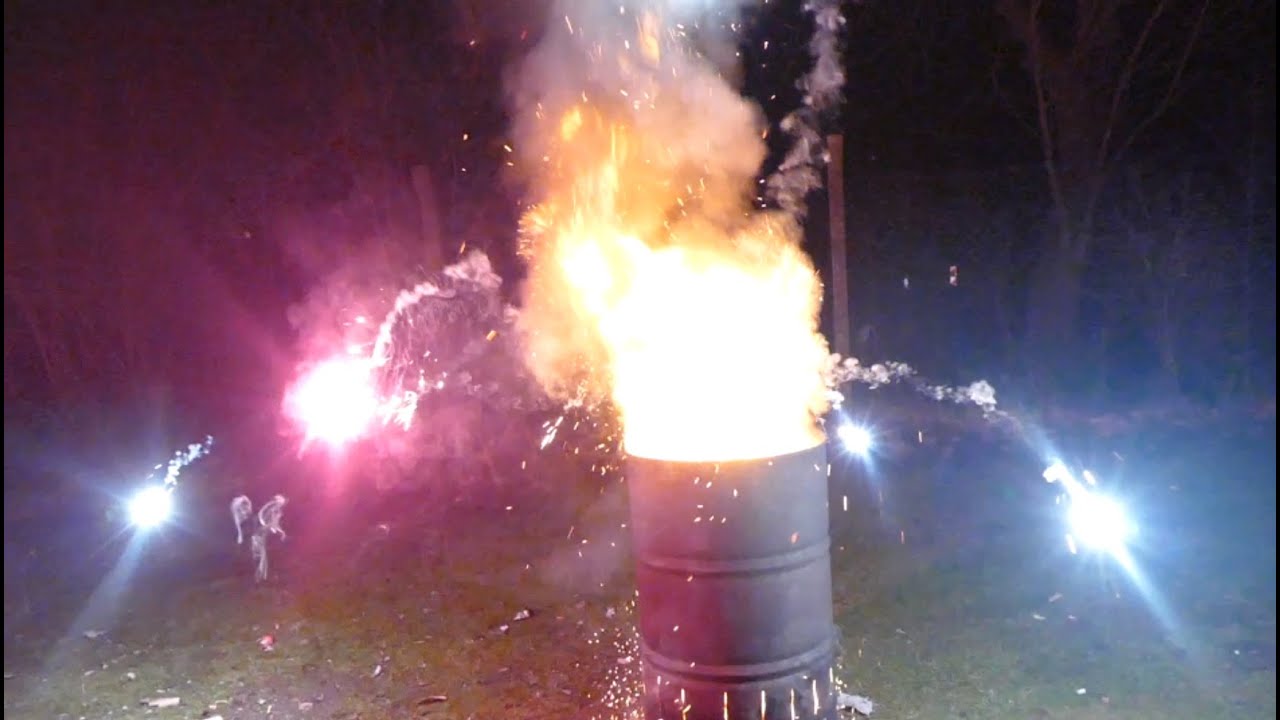 FEUERWERK IN DER FEUERTONNE | Pyro Special