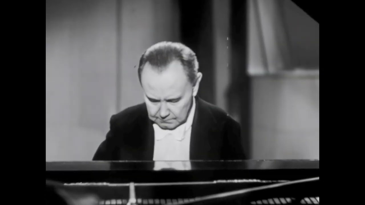 Josef Hofmann plays Beethoven Op. 73 - Mov. III Rondo Bell Telephone Hour (1945)
