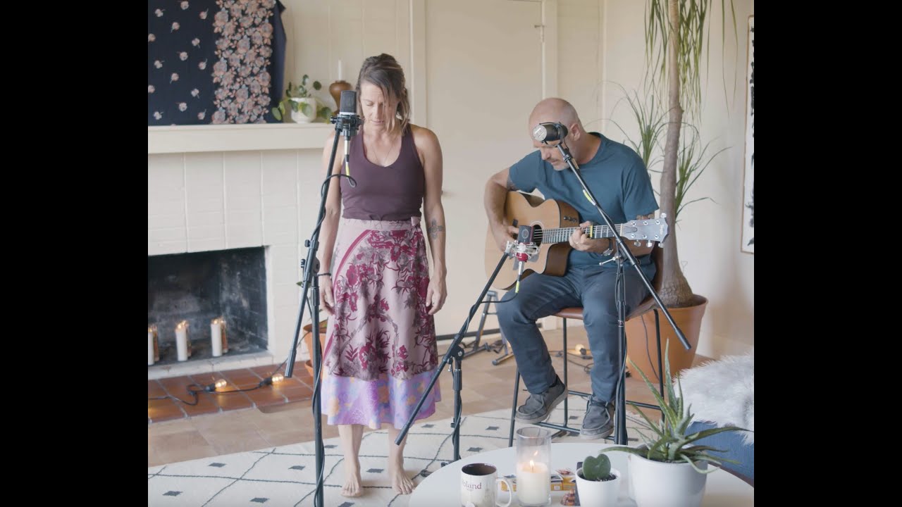 Crow and Gazelle (Mike McClure, Chrislyn Lawrence) - In the Meantime (Live)