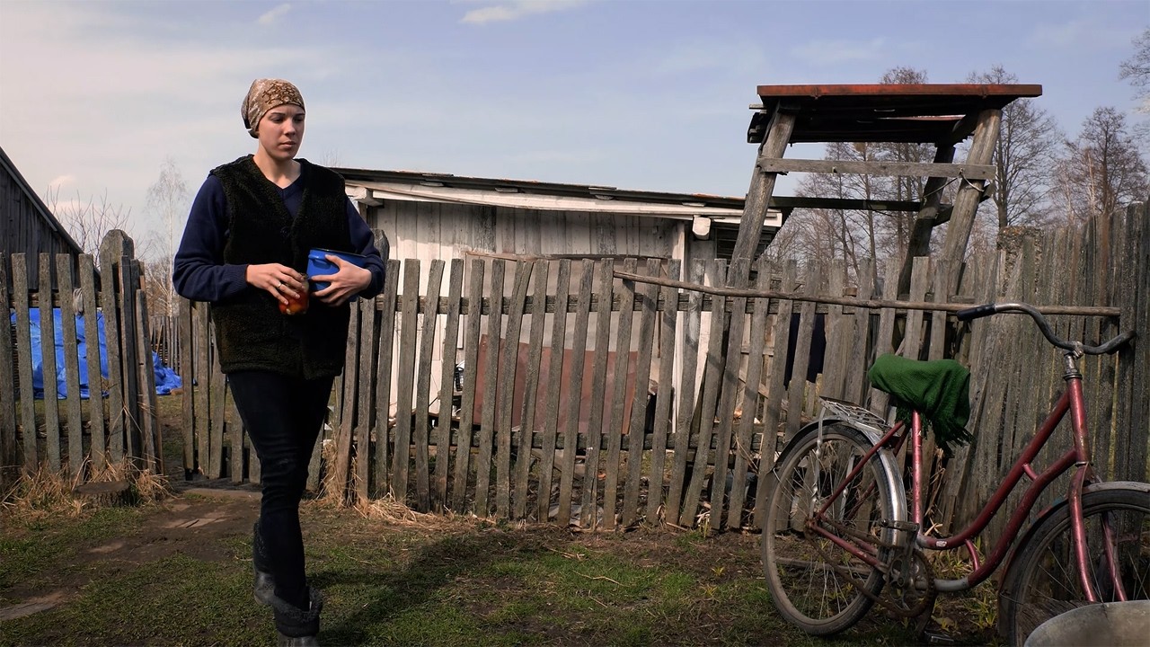 HARD WOMEN'S LIFE in a remote village in Ukraine! Cooking on Campfire