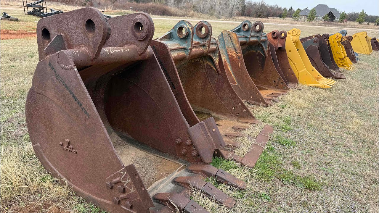 Used 34” Excavator Bucket For Sale With 90mm Pin Holes