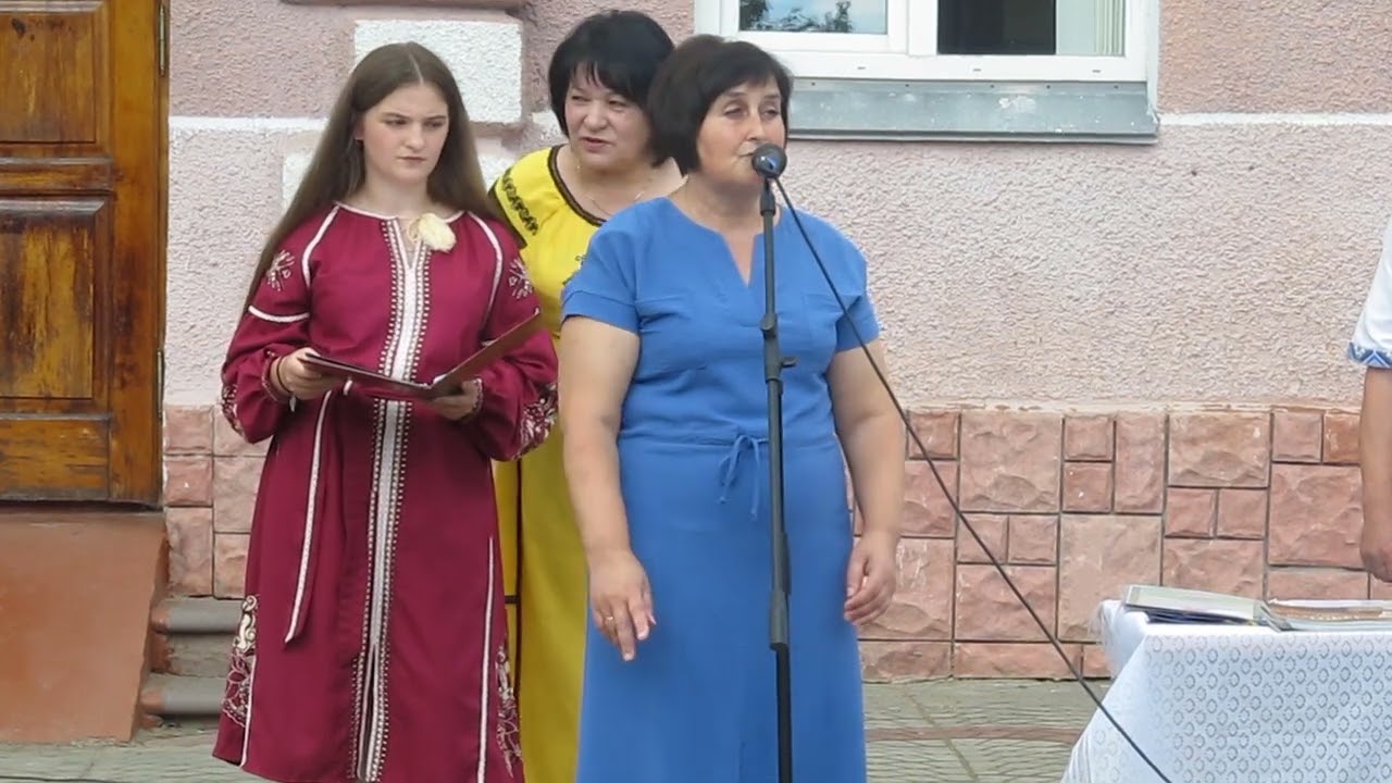 Теплі слова побажань випускникам - 2022 Краковецької школи від першої вчительки Оглашенної М.М.