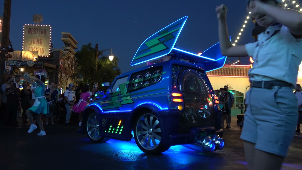 Disney Cars land DJ Dance 'N' Drive ( Back view of DJ )