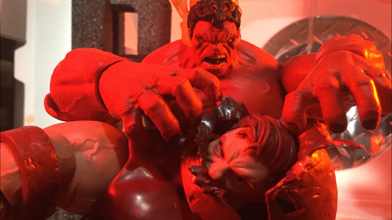 RED HULK VS JUGGERNAUT
