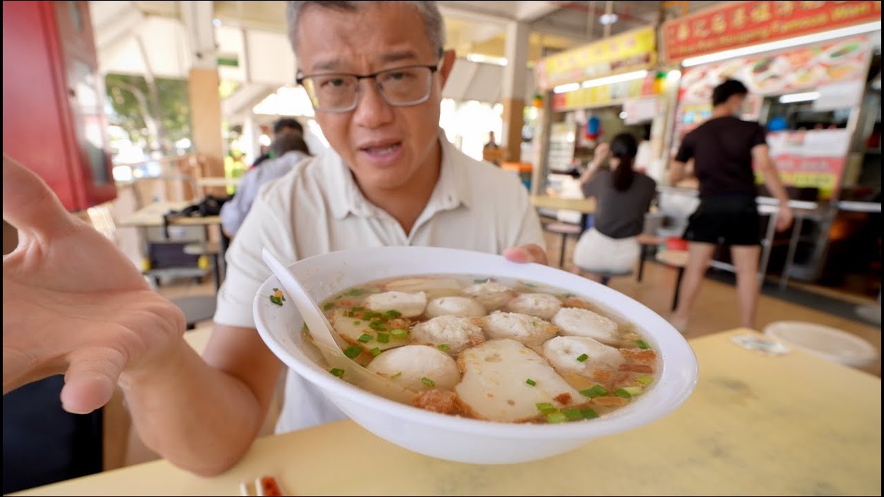 (SHORTS) Long daily queues for these HANDMADE FISHBALLS! (Old Airport Rd Food Centre, Singapore)