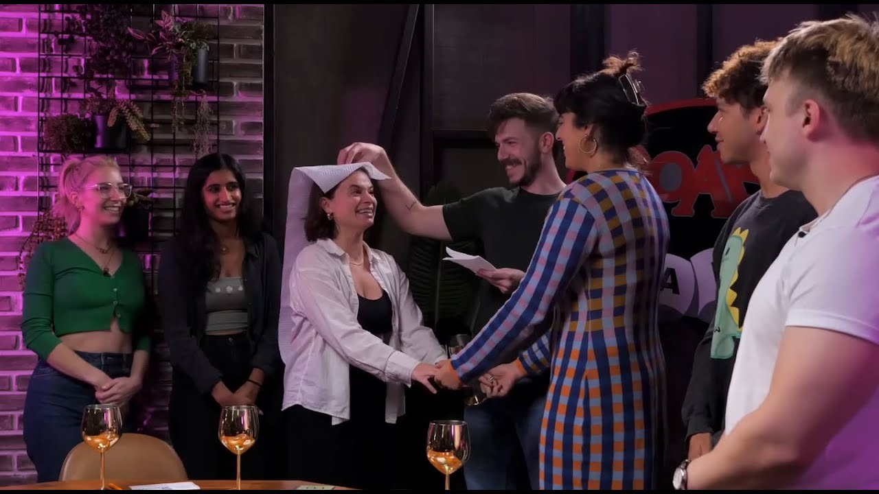 15 minutes of amanda not beating the gay allegations