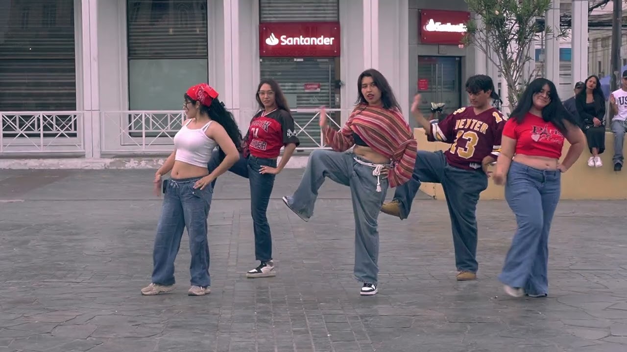 [K-POP IN PUBLIC 2025] ESCENARIO ABIERTO | LE SSERAFIM - CRAZY