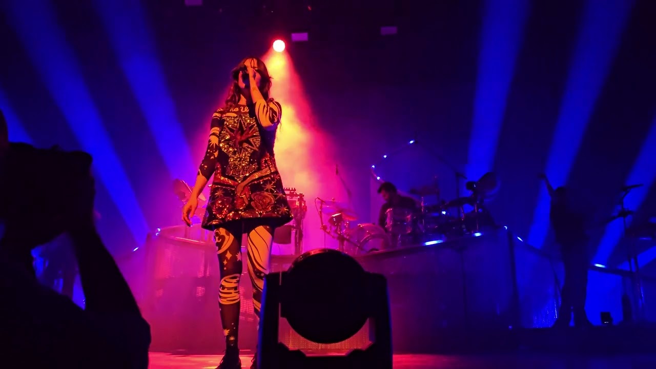 Jain - Cosmic Love | LIVE @ Ancienne Belgique (Bruxelles) 13 DEC. 2023