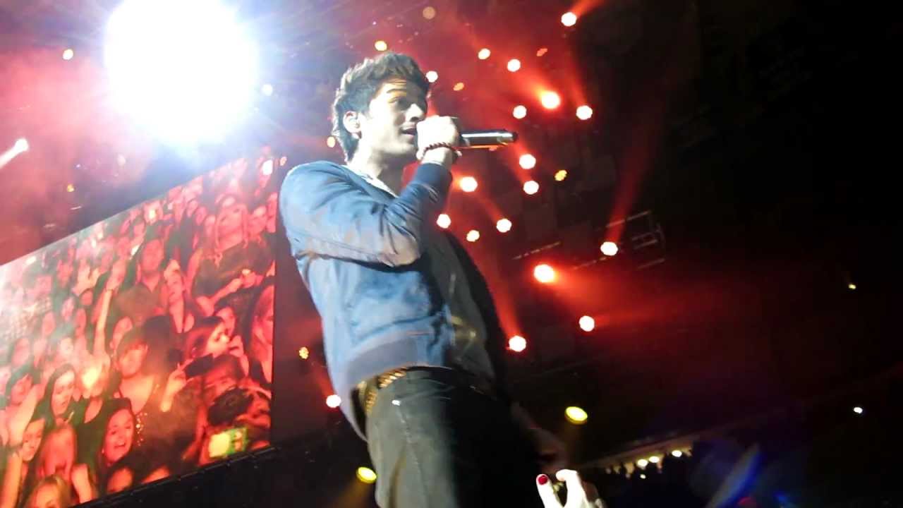 Jingle Ball 2012 - One Direction, What Makes you Beautiful