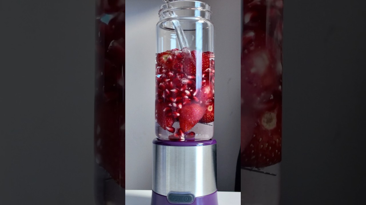 Blender Strawberry Pomegranate Juice 