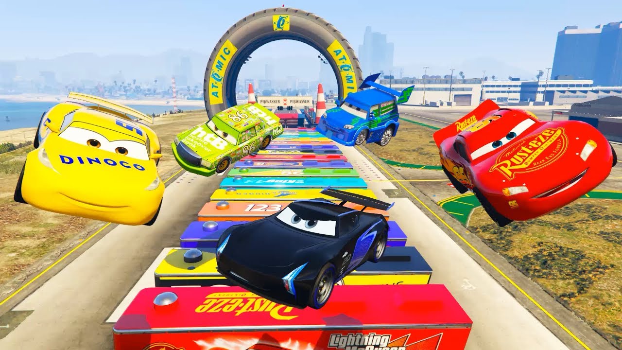 McQueen ve Örümcek Adam Jackson Storm Cruz Ramirez Tehlikeli Atlama Yarışı Yapıyor - GTA 5
