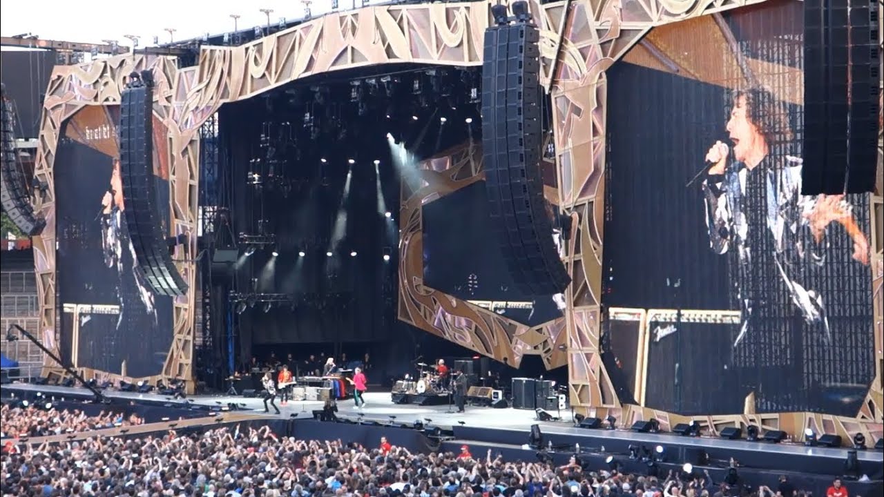 The Rolling Stones - Start Me Up - live in Zurich June 1 2014