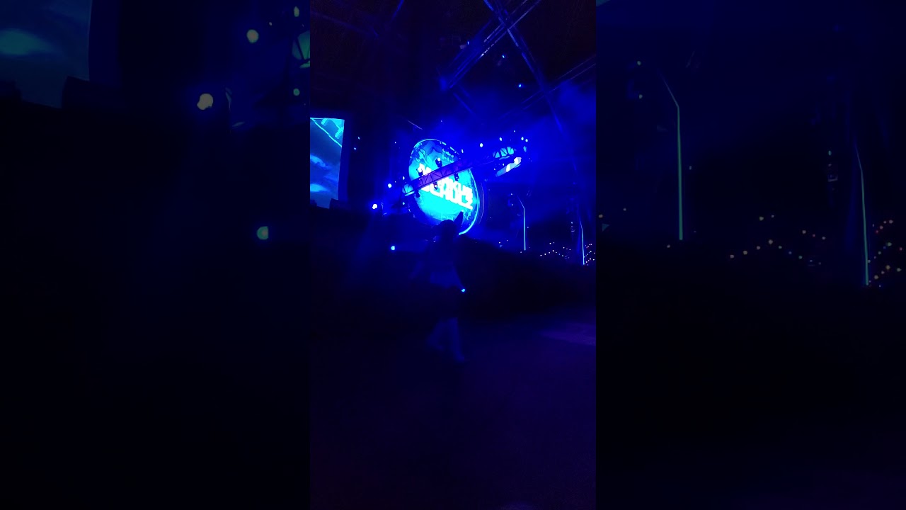 EDC Las Vegas 2021 - Gogo Dancing Quantum Valley Markus Schulz