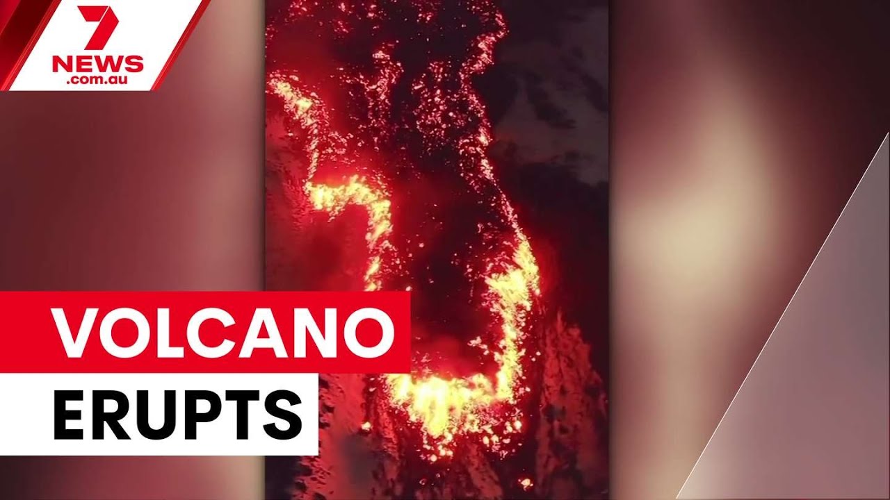 Mount Etna erupts in winter spectacle | 7NEWS
