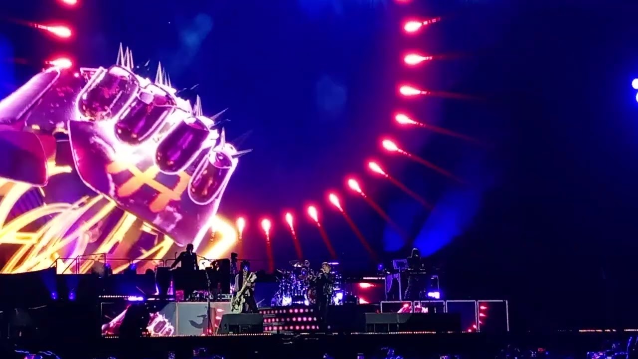 Guns N Roses "You Could Be Mine"