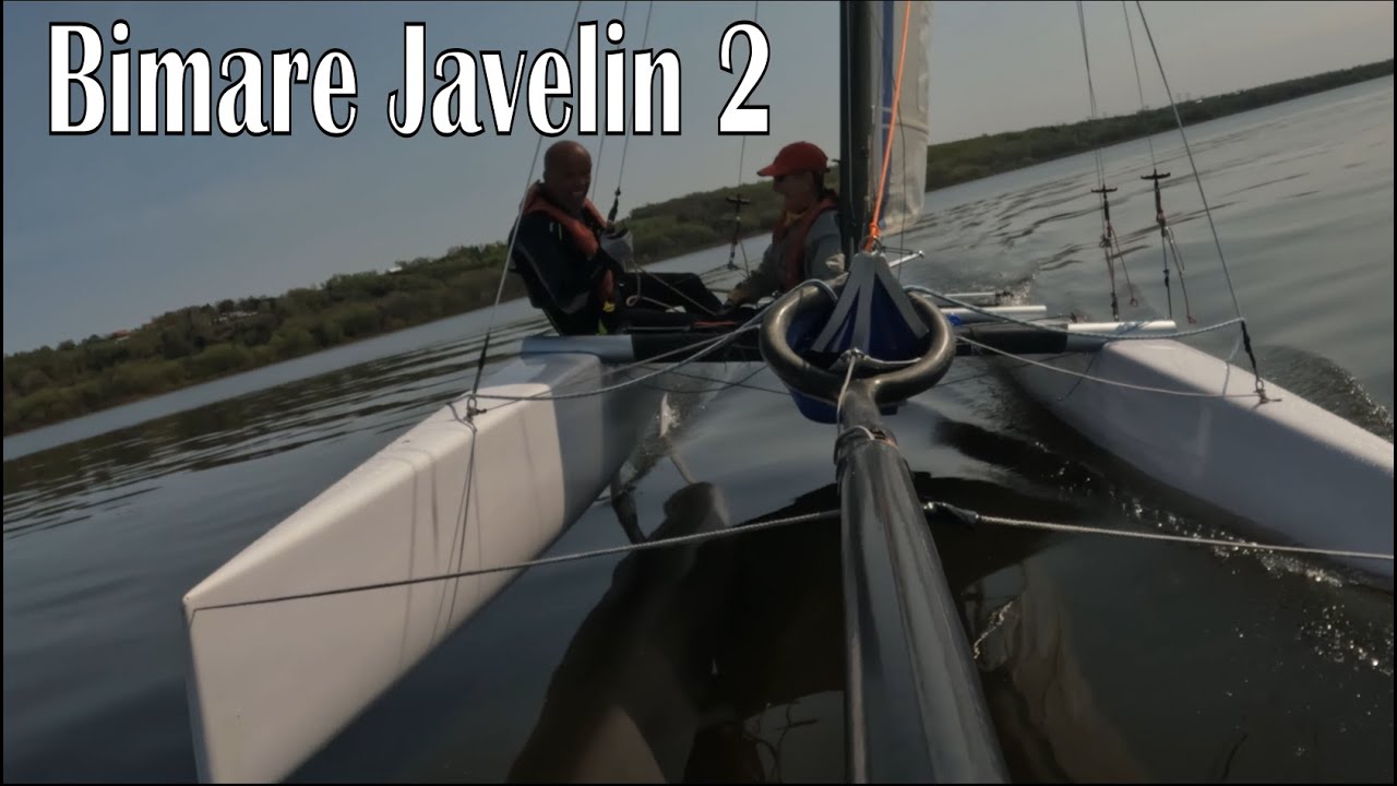 L'incroyable catamaran Bimare Javelin 2 dans pas beaucoup de vent